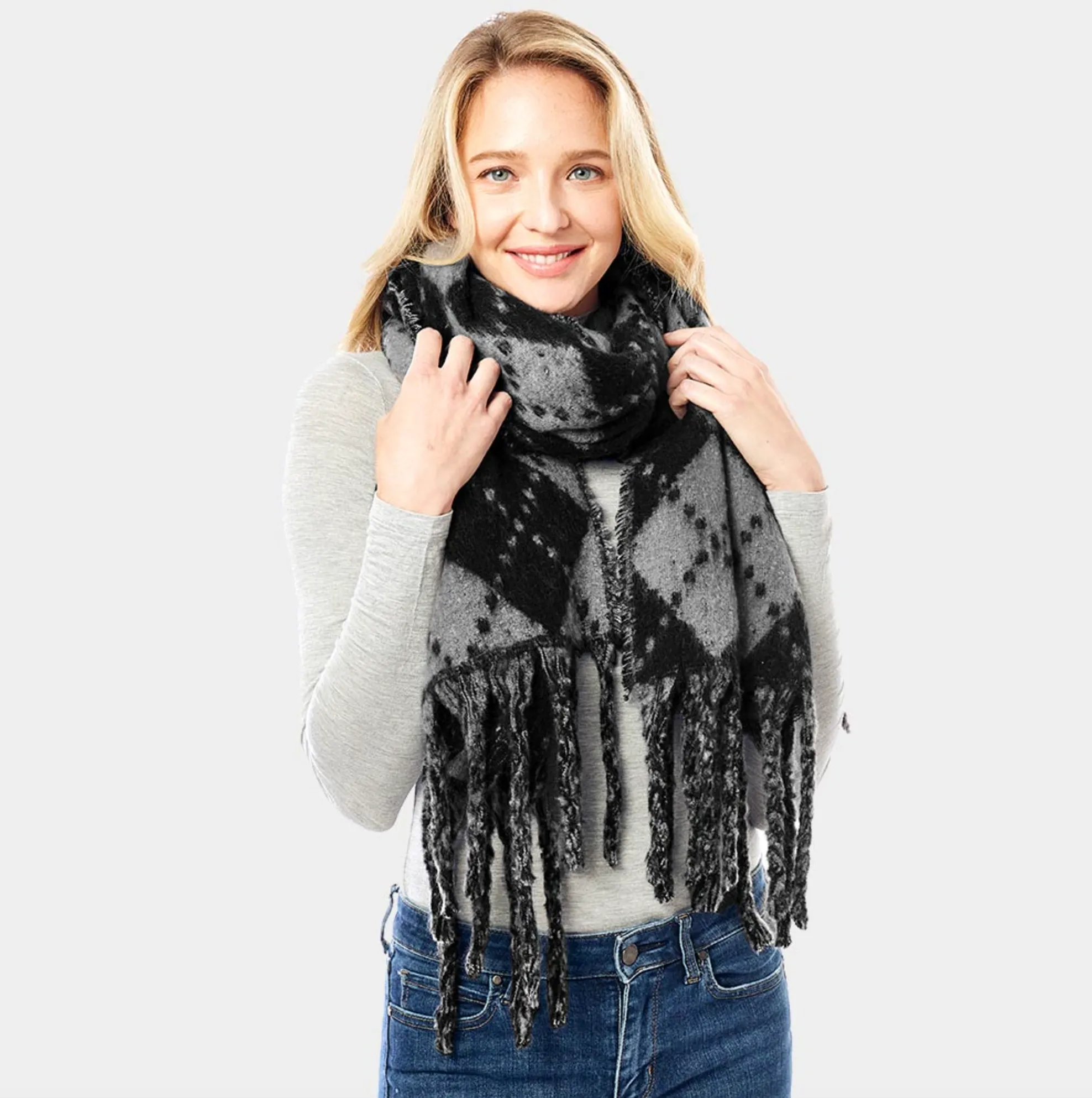 Argyle Print Oblong Scarf With Fringe (2 colors)