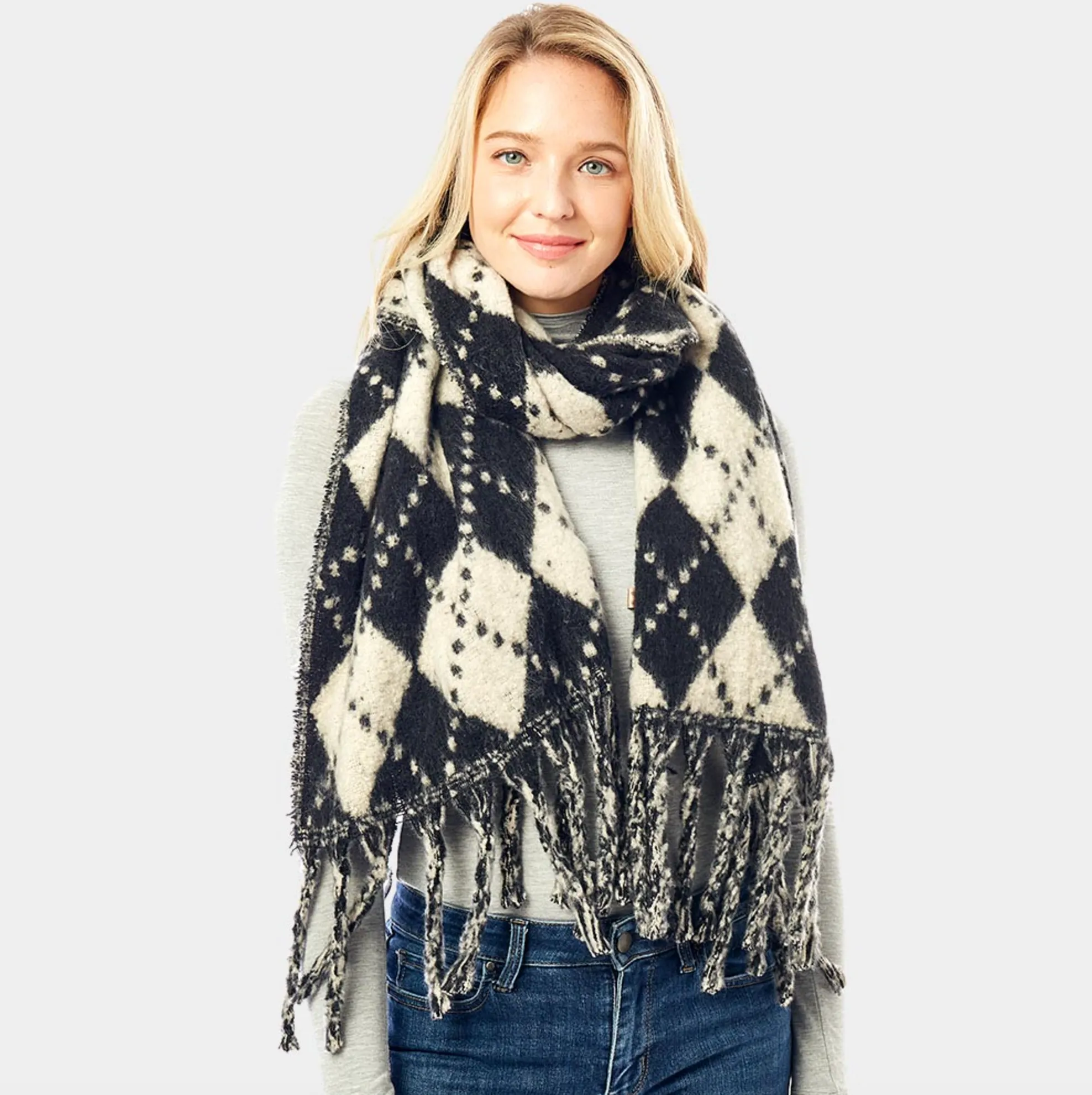 Argyle Print Oblong Scarf With Fringe (2 colors)