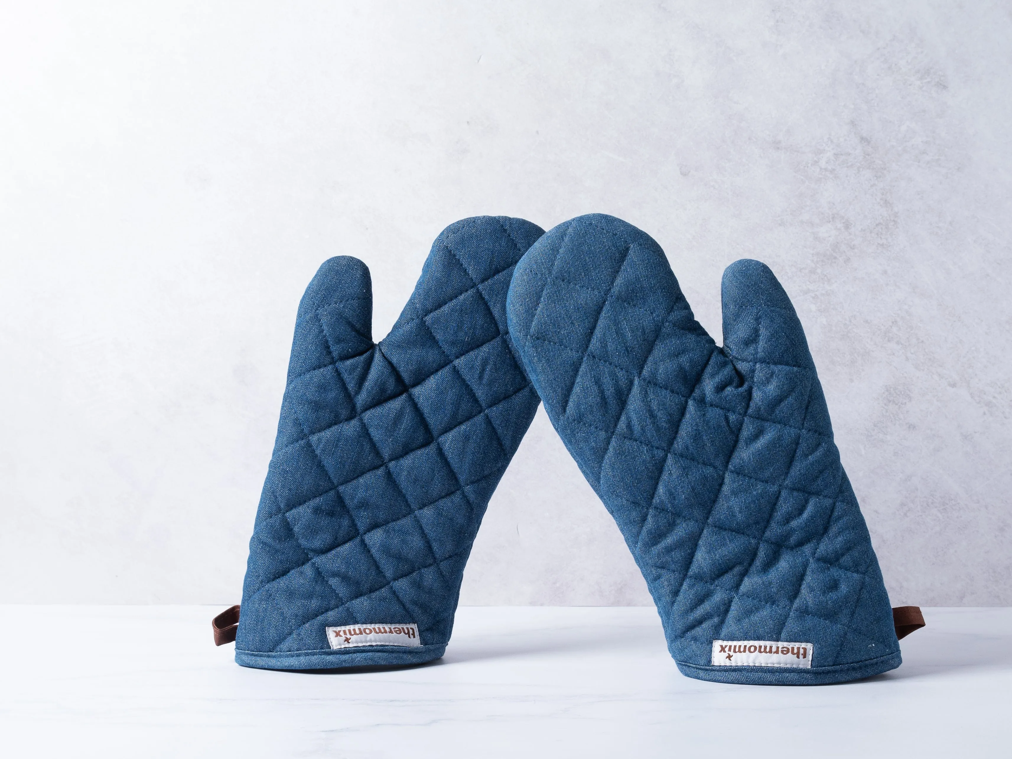 Denim oven gloves