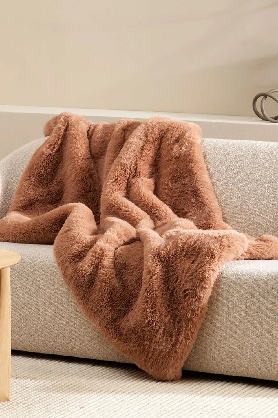 Pele Toasted Coconut Faux Fur 125x150cm Throw