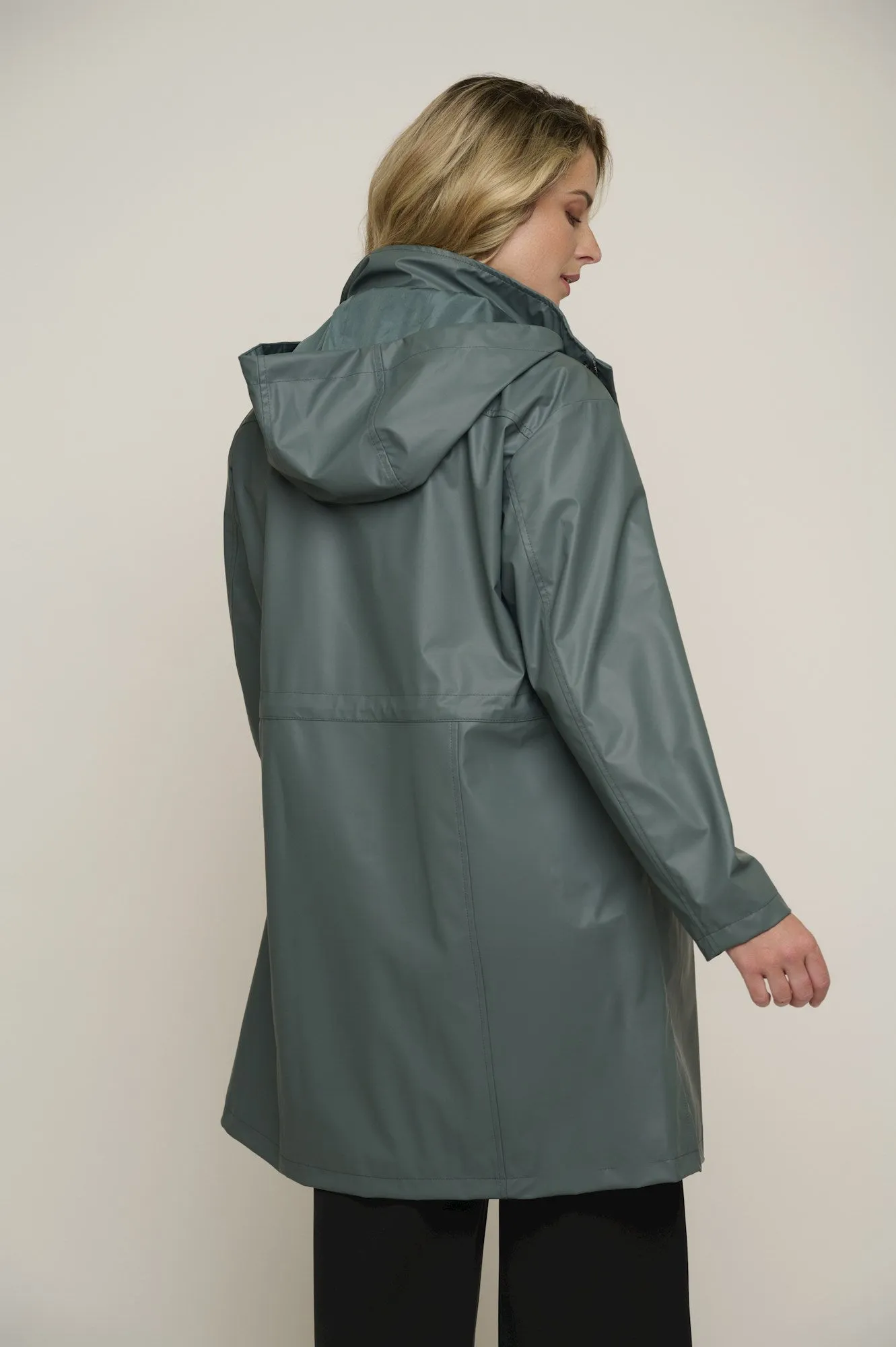 RINO & PELLE MAGO RAINCOAT IN DEEP AQUA