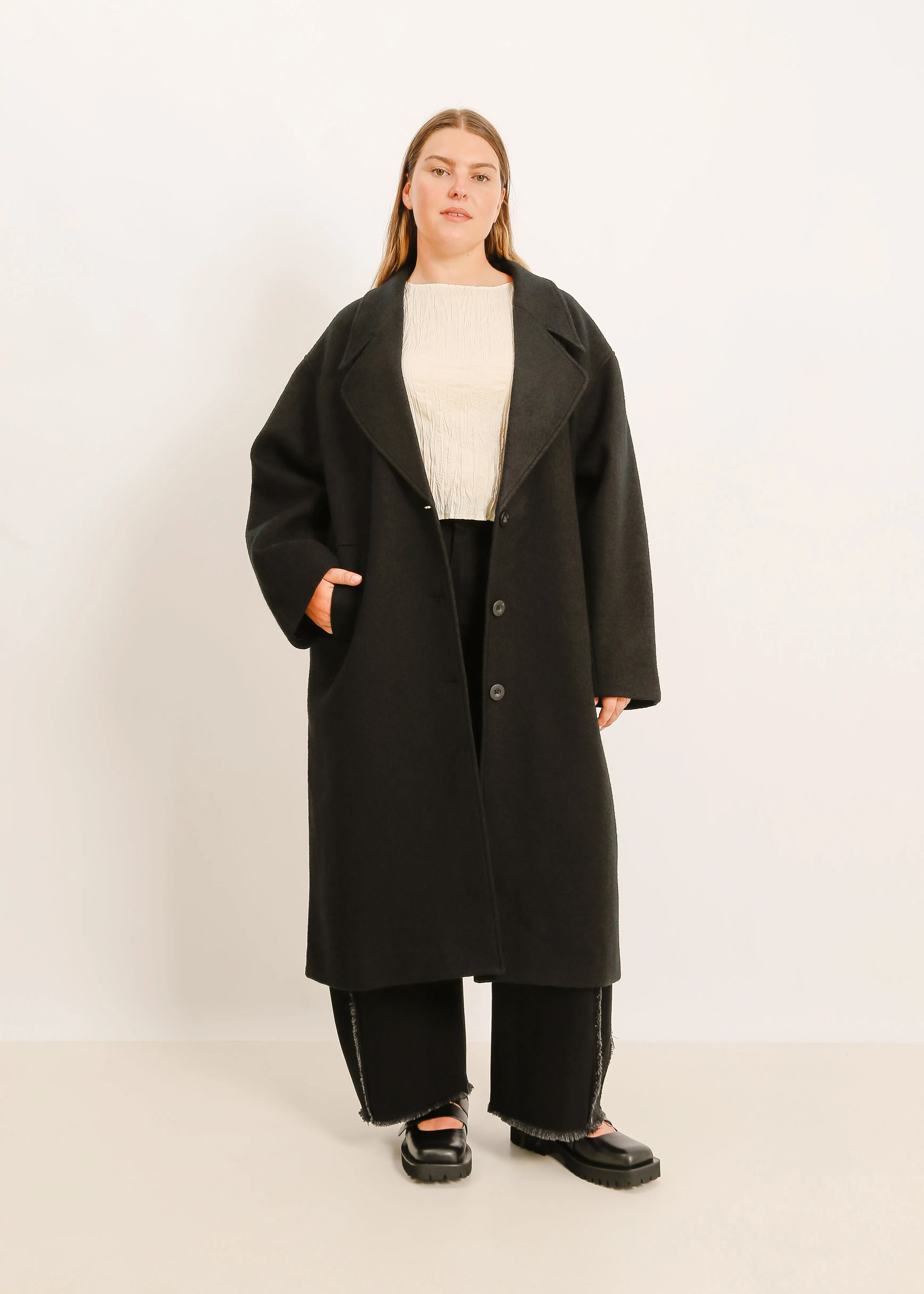 W24 | BANKS COAT / BLACK