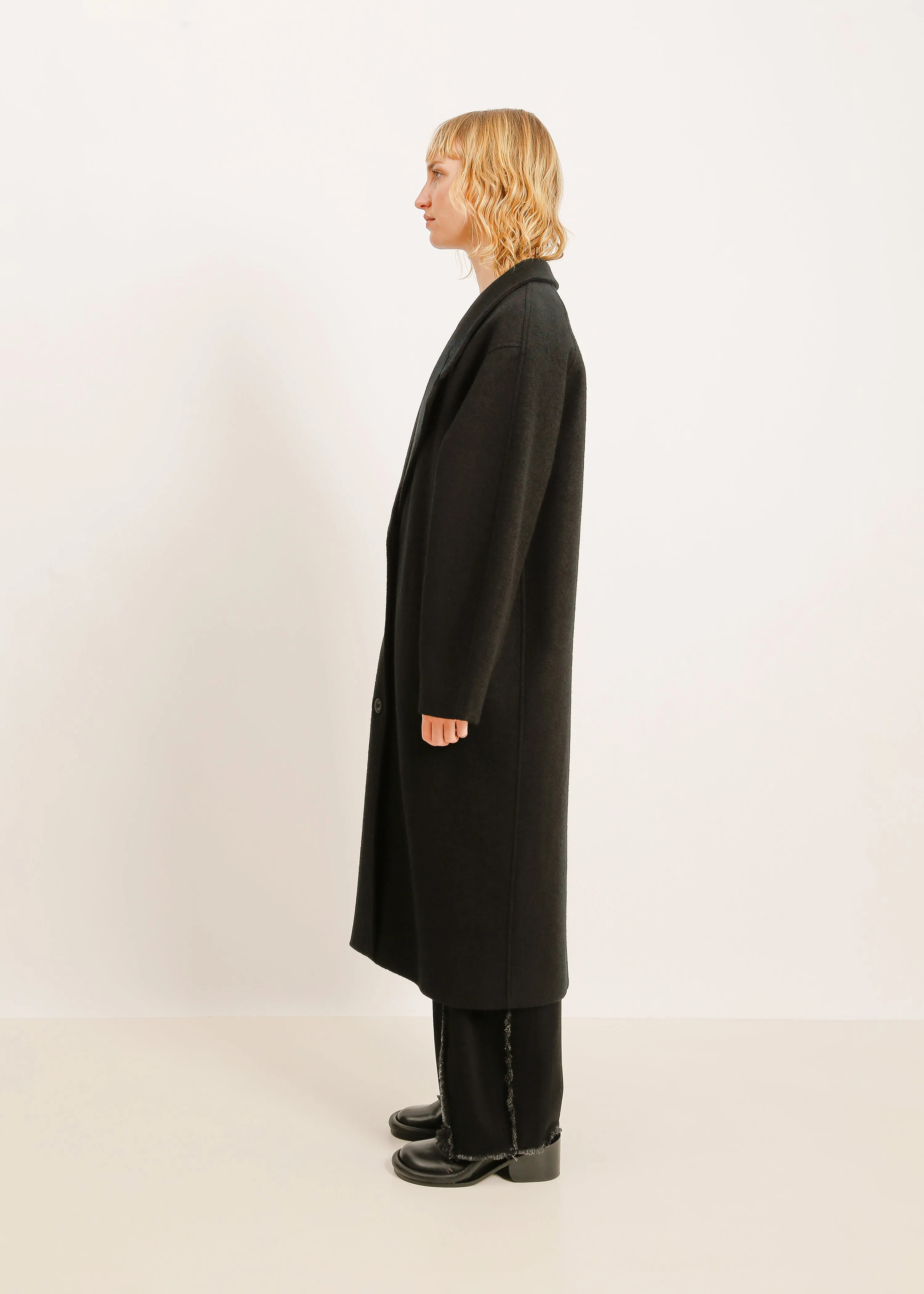 W24 | BANKS COAT / BLACK